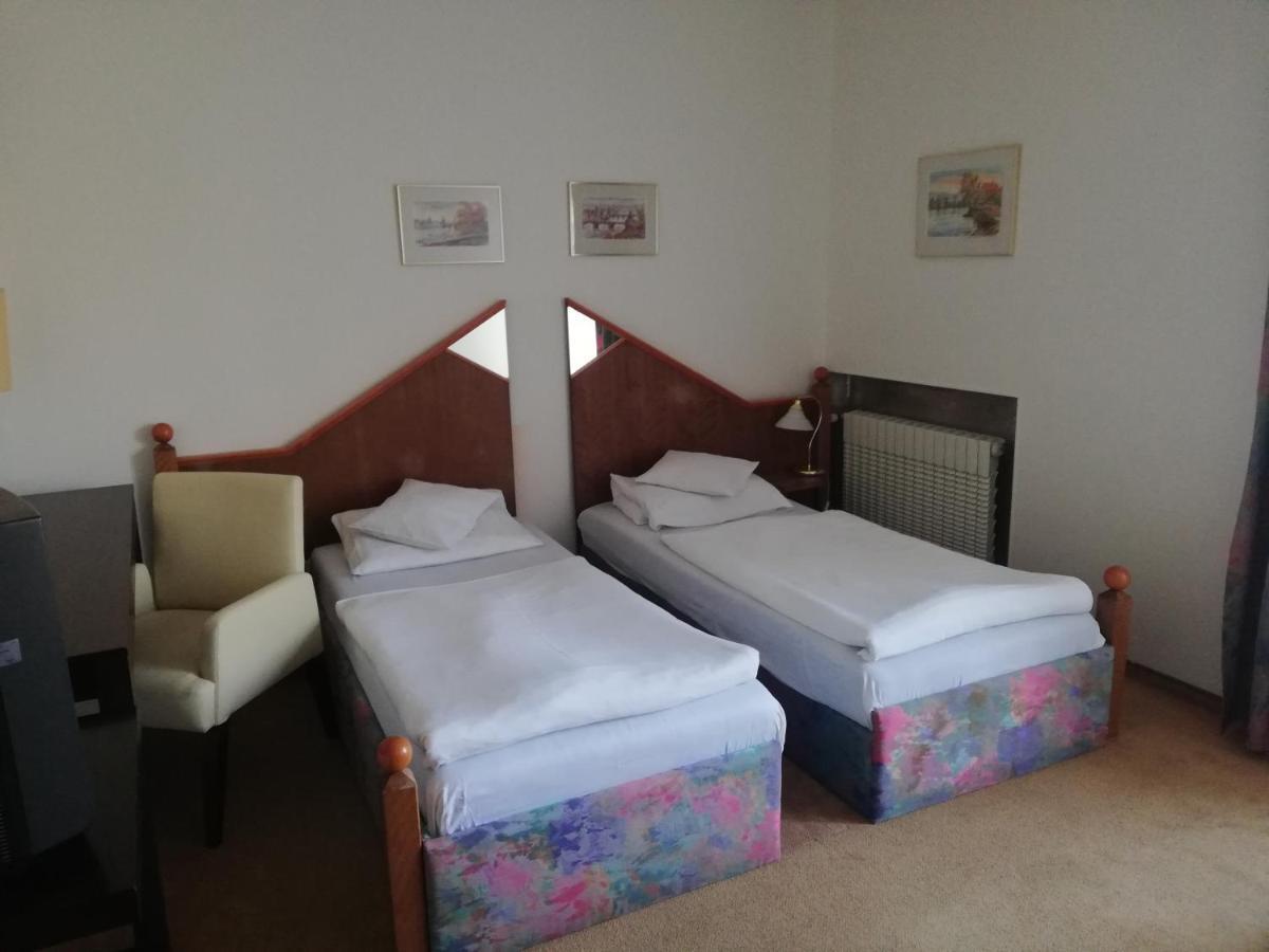 Hotel Monica Praag Buitenkant foto